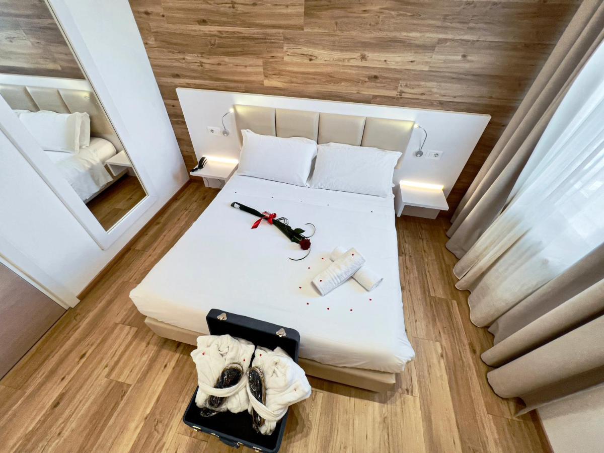 Hotel Gran Sasso & Spa Терамо Екстериор снимка