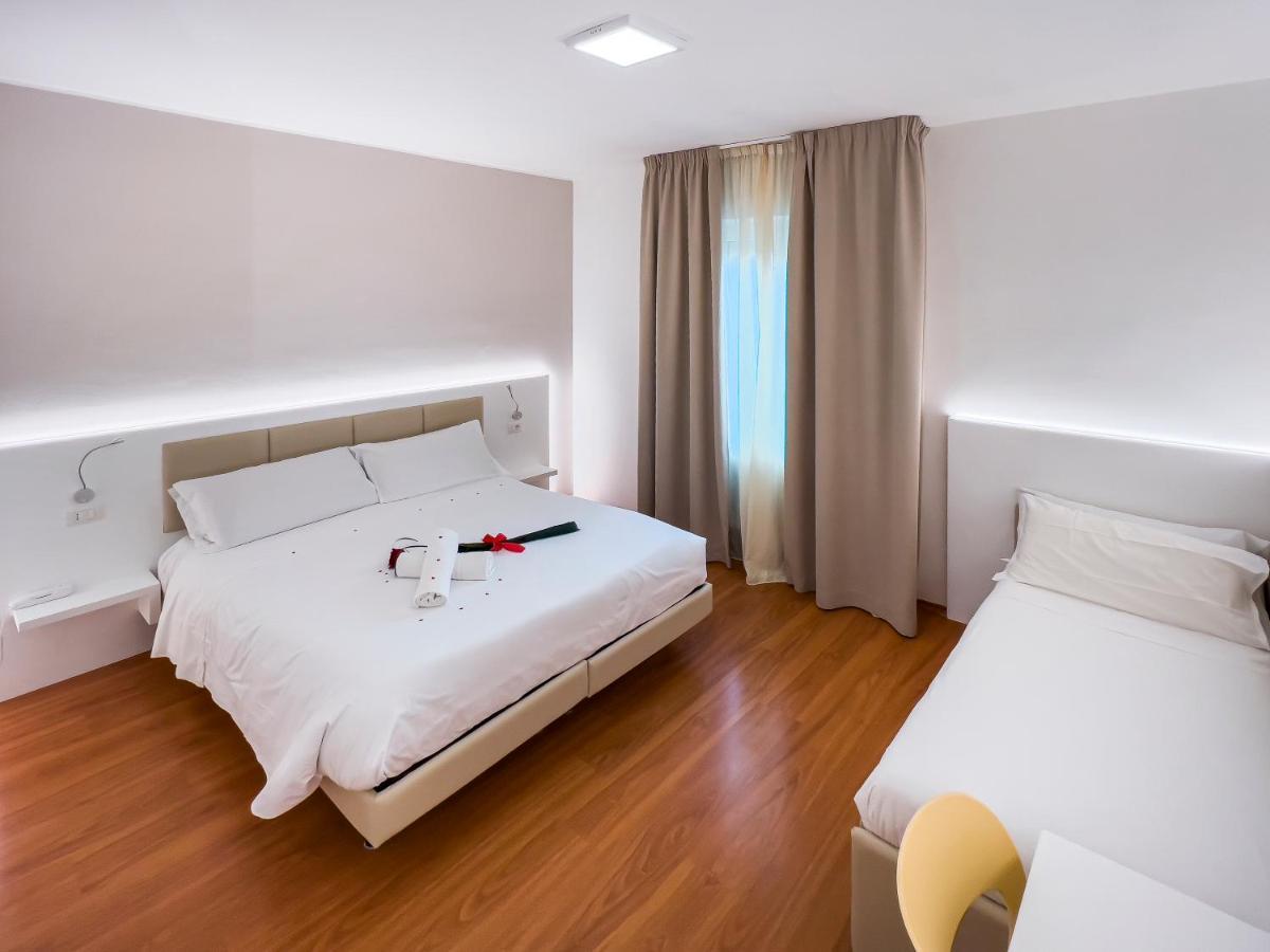 Hotel Gran Sasso & Spa Терамо Екстериор снимка