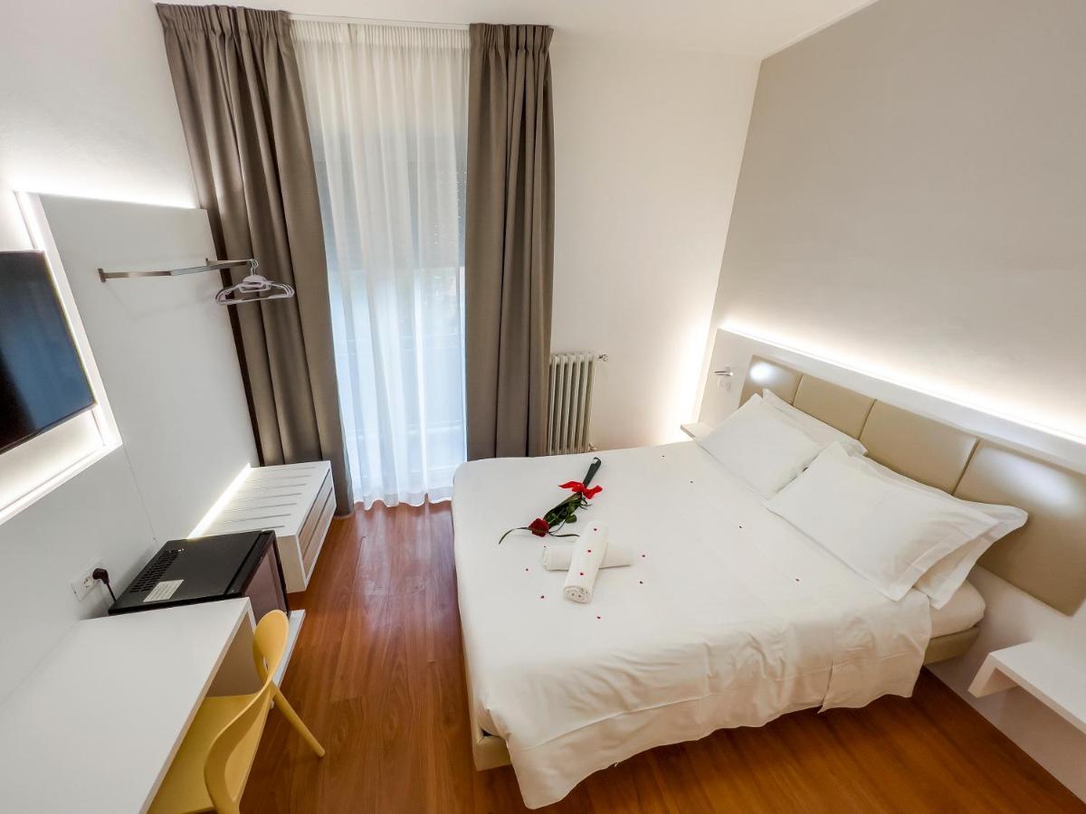 Hotel Gran Sasso & Spa Терамо Екстериор снимка