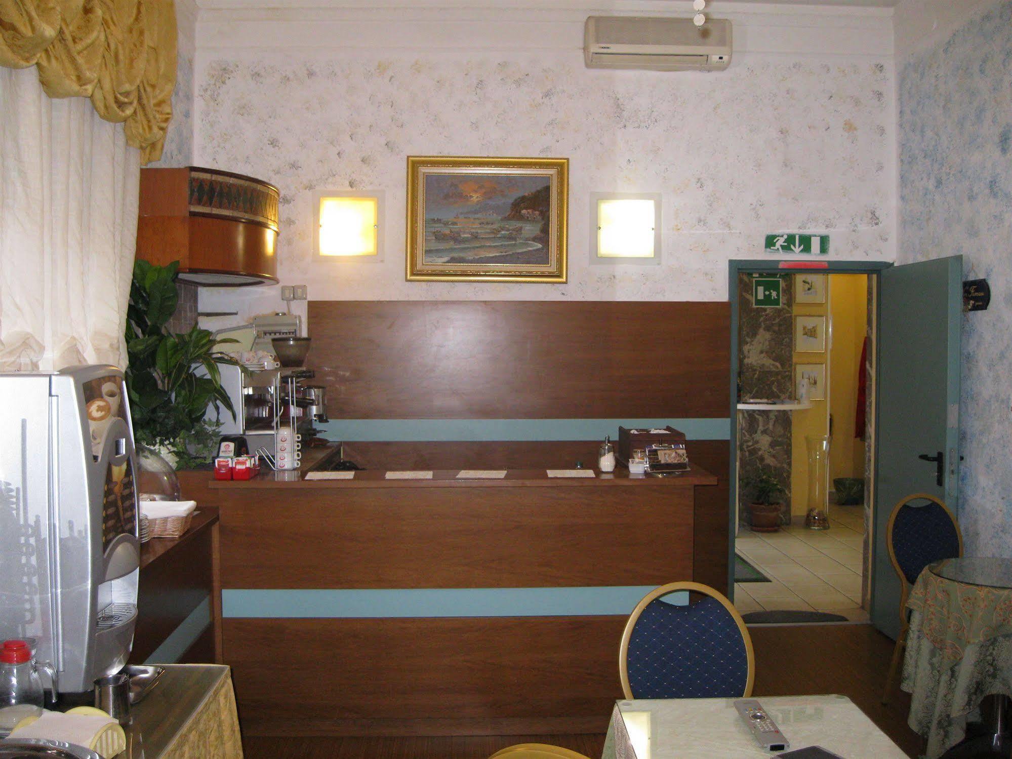 Hotel Gran Sasso & Spa Терамо Екстериор снимка