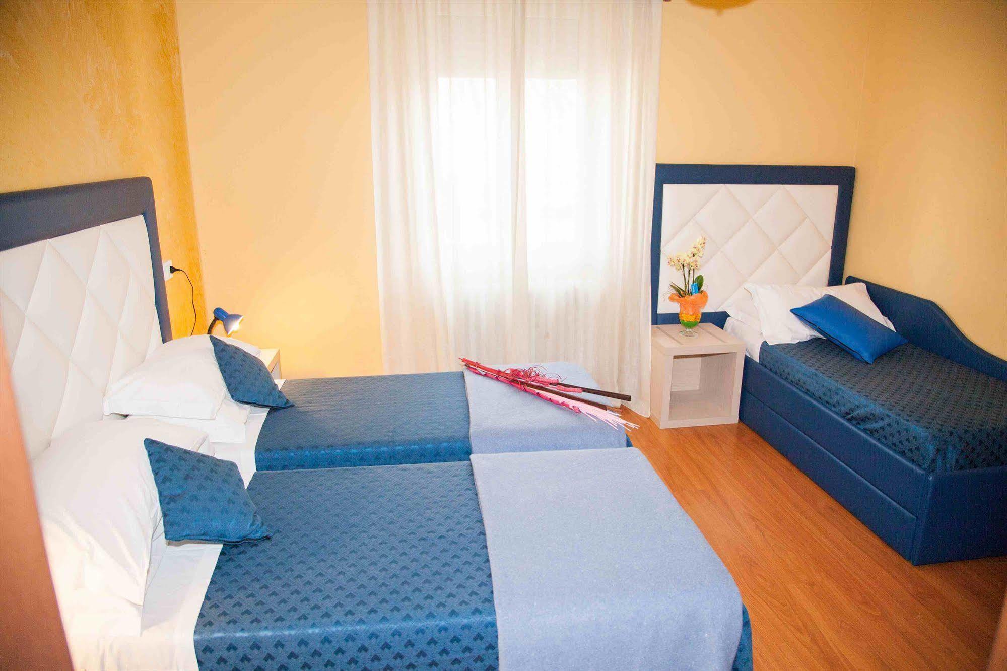 Hotel Gran Sasso & Spa Терамо Екстериор снимка
