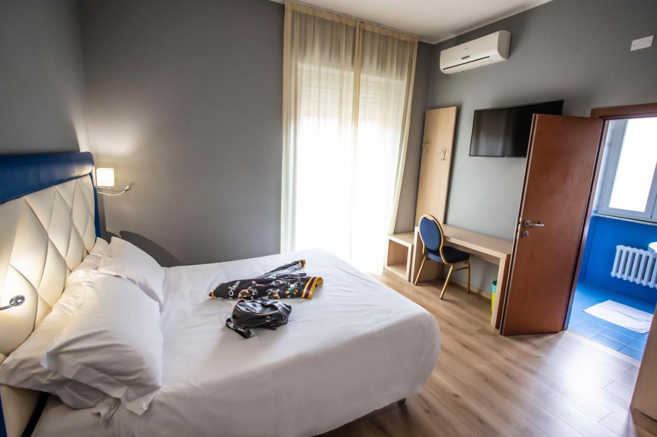 Hotel Gran Sasso & Spa Терамо Екстериор снимка